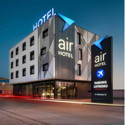3 nights, Double room WITH breakfast 29,30,31 August (Fri to Mon checkout) Air Hotel